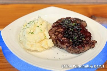 The Windmill & Bar 51 - Steak & Mash Potato